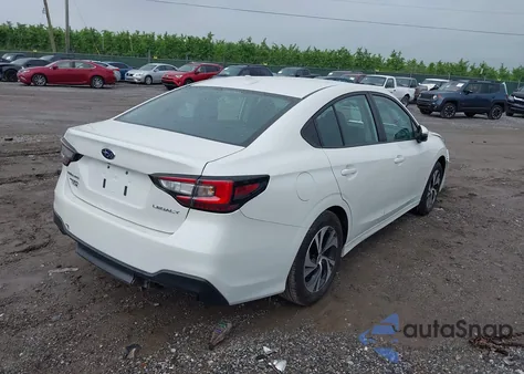 2024 Subaru Legacy Premium z USA, uszkodzony, nr VIN 4S3BWAD65R3029128